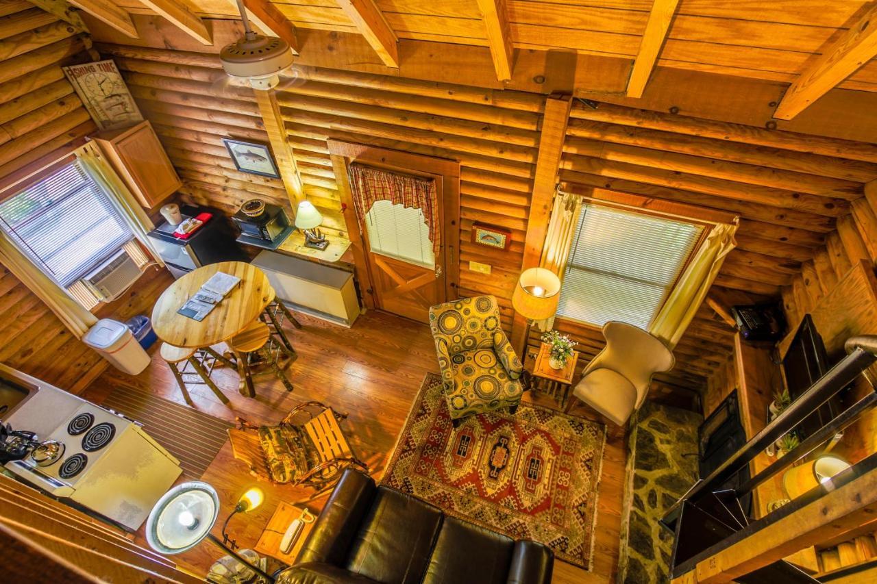 Mountainaire Inn And Log Cabins Блоуінг-Рок Екстер'єр фото