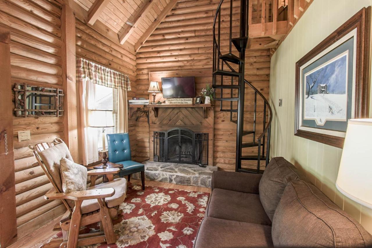 Mountainaire Inn And Log Cabins Блоуінг-Рок Екстер'єр фото