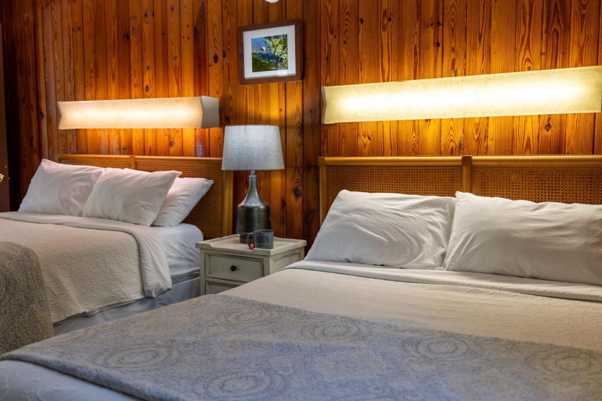 Mountainaire Inn And Log Cabins Блоуінг-Рок Екстер'єр фото